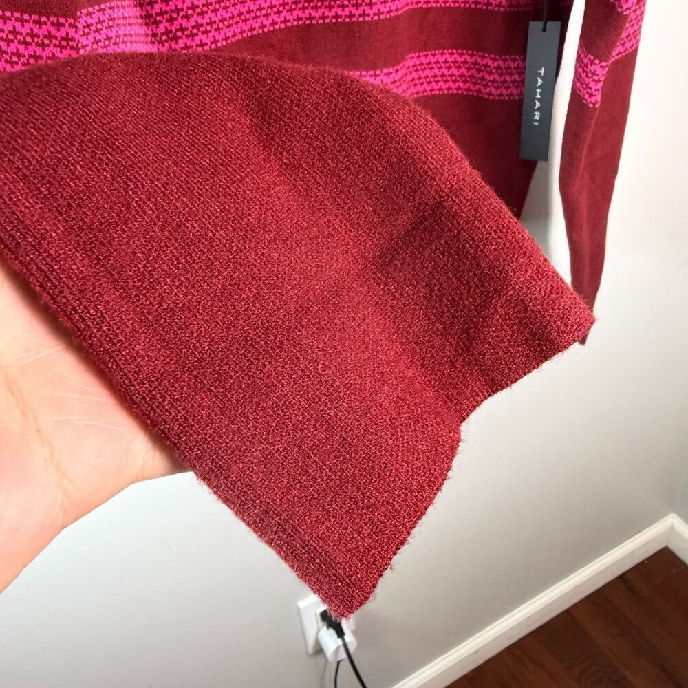 65.Tahari Tunnel Neck Sweater XL - Staight Leg Jean XL Outfit SET Red Denim Blue - Picture 11 of 15